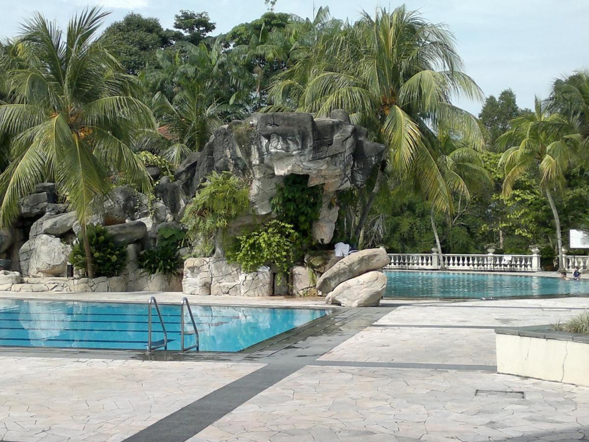 Pulai Spring Resort Kampung Kangkar Pulai Extérieur photo